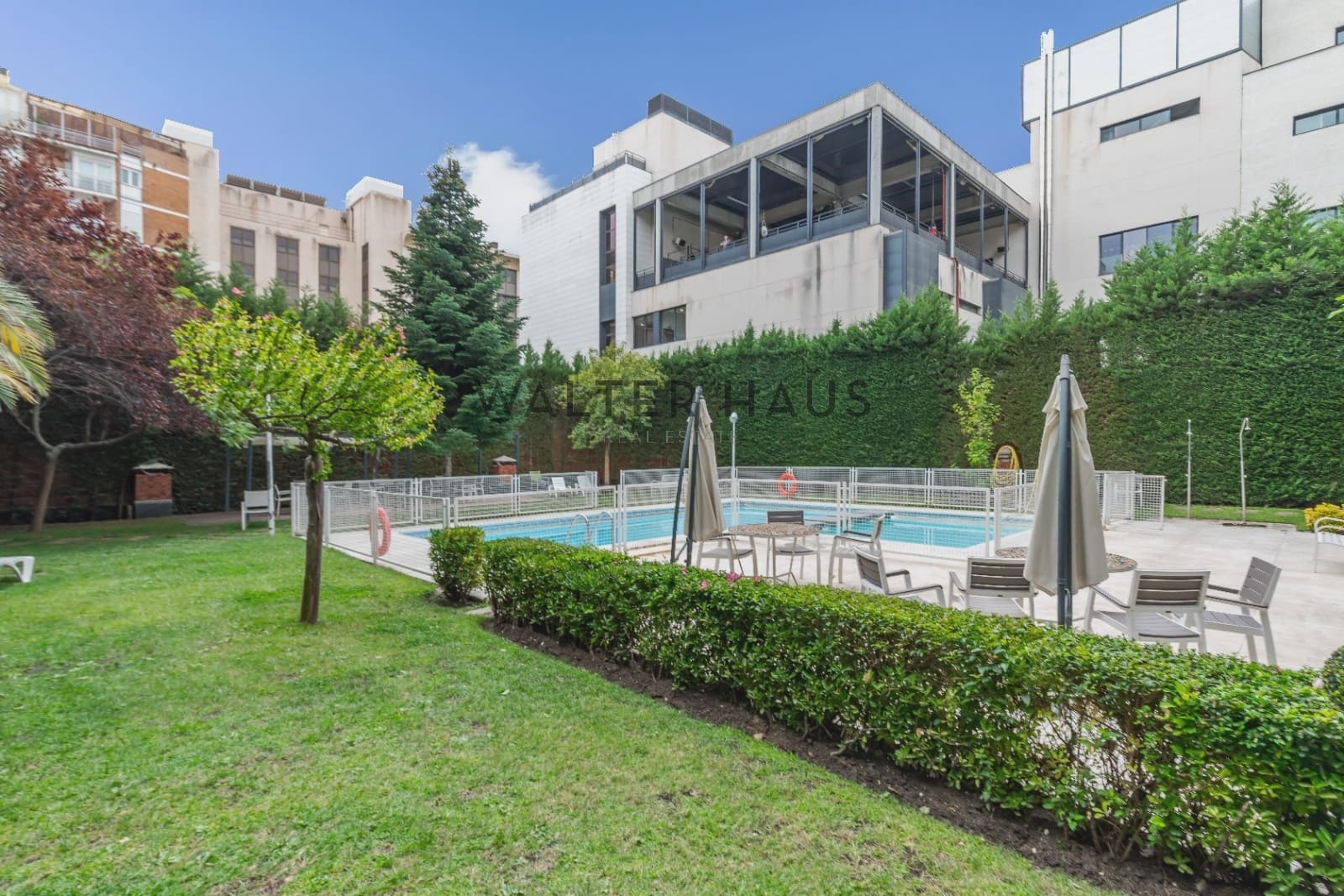 1 sypialnia Mieszkanie do wynajęcia w Miasto Madryt z basenem - 2 700 € (Ref: 9997840)