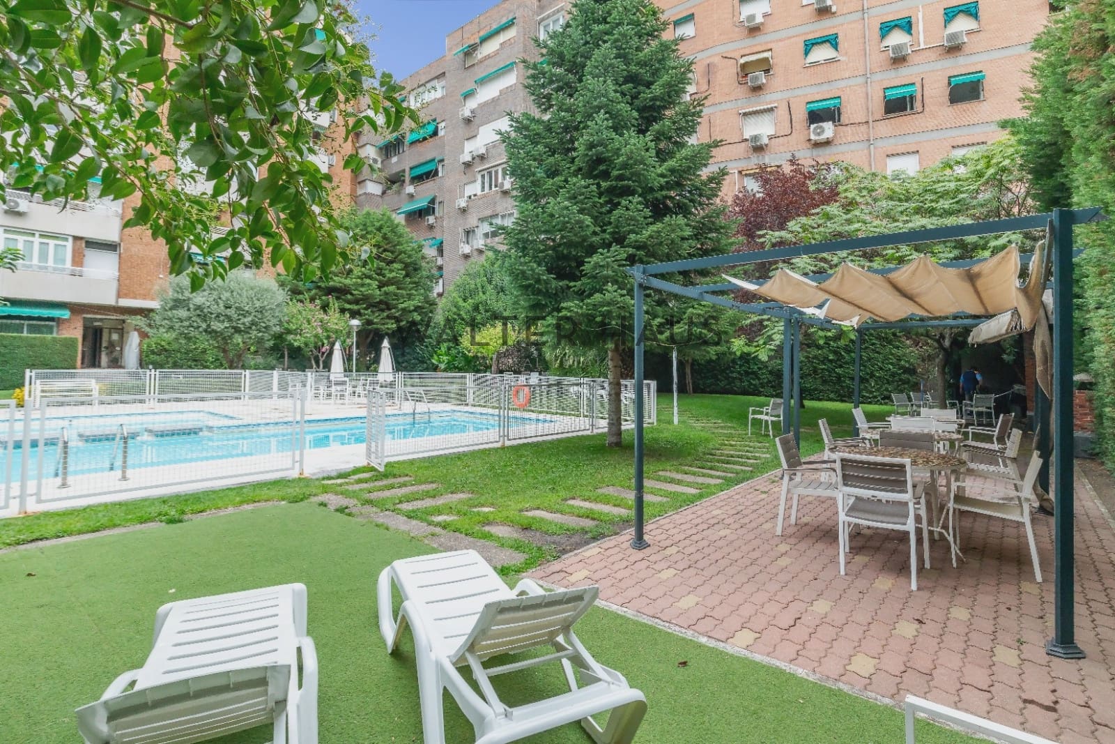 1 sypialnia Mieszkanie do wynajęcia w Miasto Madryt z basenem - 2 700 € (Ref: 9997840)