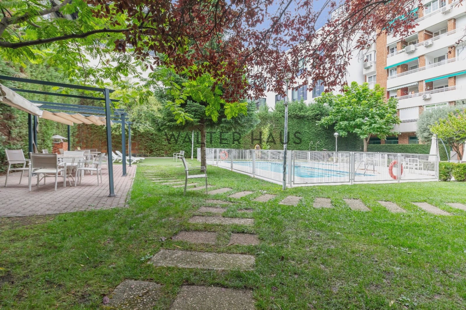 1 sypialnia Mieszkanie do wynajęcia w Miasto Madryt z basenem - 2 700 € (Ref: 9997840)