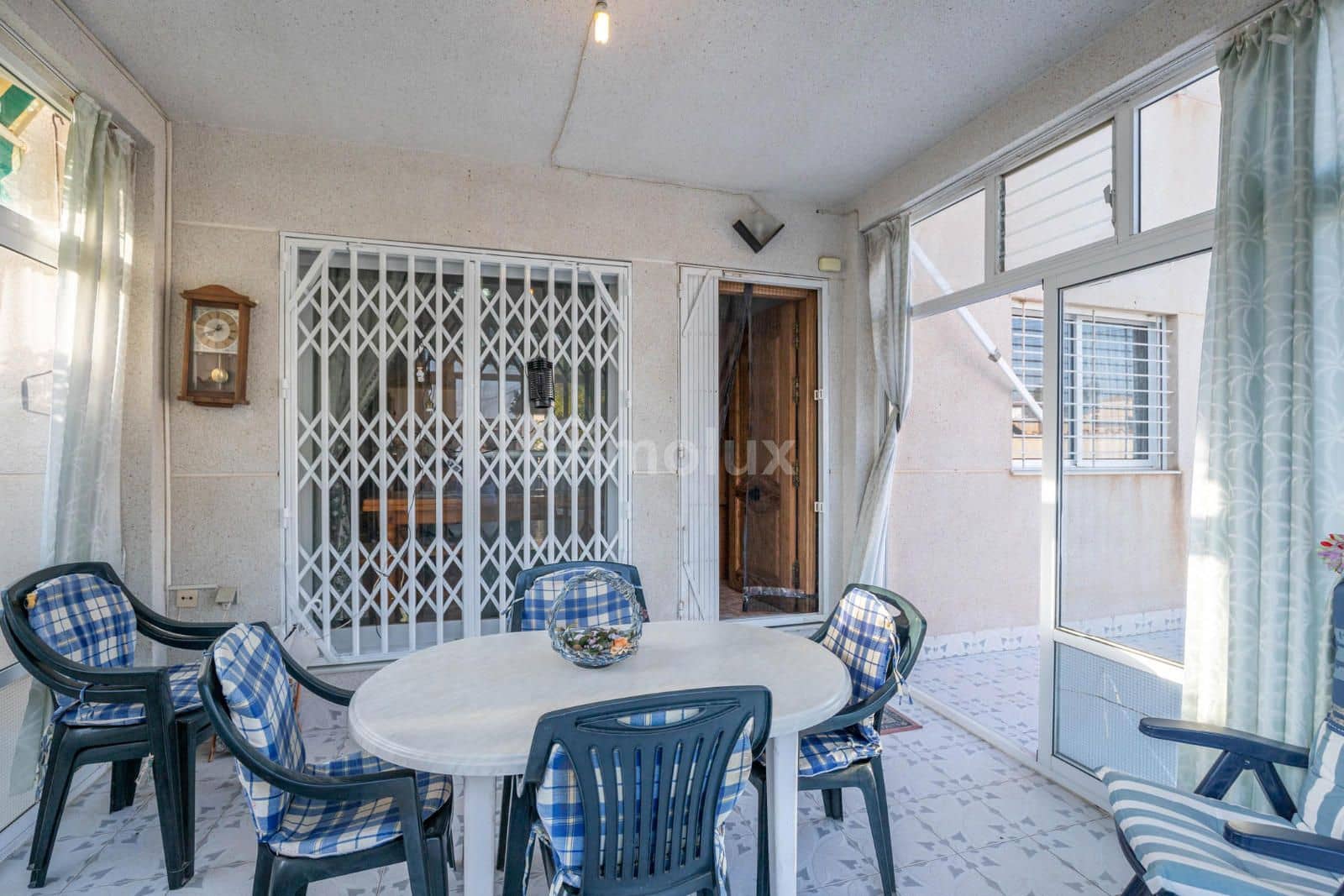 4 makuuhuone Huvila myytävänä paikassa Torrevieja mukana 
autotalli - 265 000 € (Ref: 9064103)