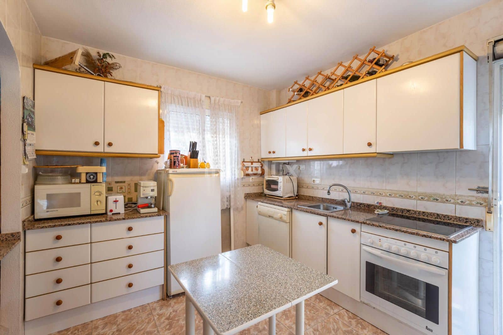 4 makuuhuone Huvila myytävänä paikassa Torrevieja mukana 
autotalli - 265 000 € (Ref: 9064103)