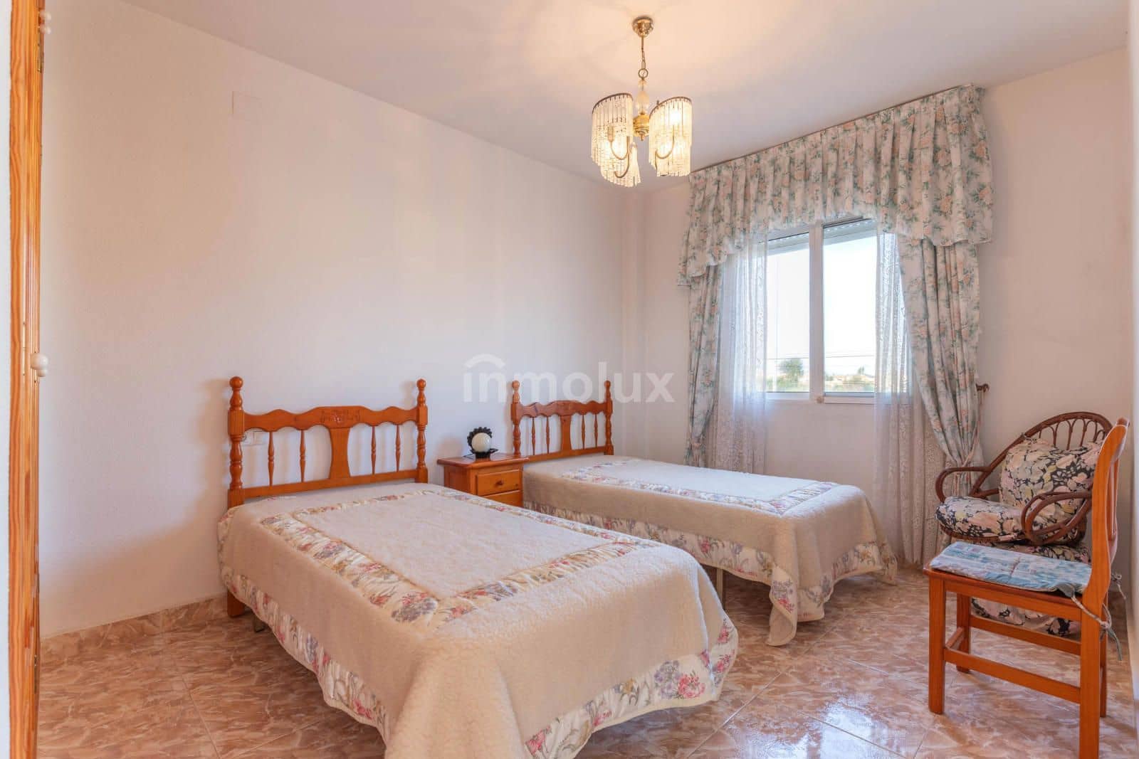 4 makuuhuone Huvila myytävänä paikassa Torrevieja mukana 
autotalli - 265 000 € (Ref: 9064103)