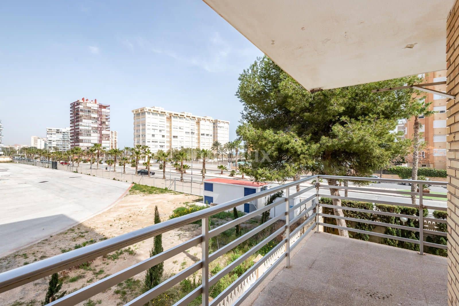 Piso de 3 habitaciones en Playa de San Juan en venta con piscina garaje - 350.000 € (Ref: 9064108)