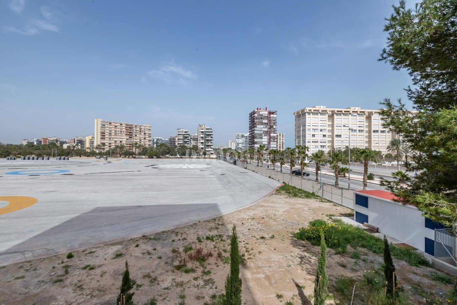 Piso de 3 habitaciones en Playa de San Juan en venta con piscina garaje - 350.000 € (Ref: 9064108)