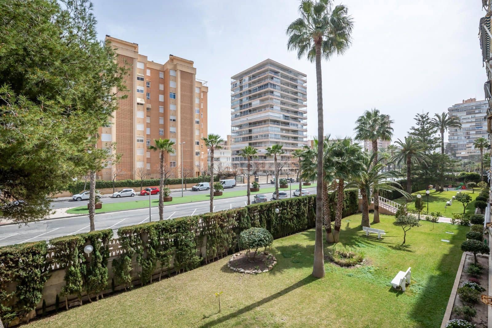 Piso de 3 habitaciones en Playa de San Juan en venta con piscina garaje - 350.000 € (Ref: 9064108)