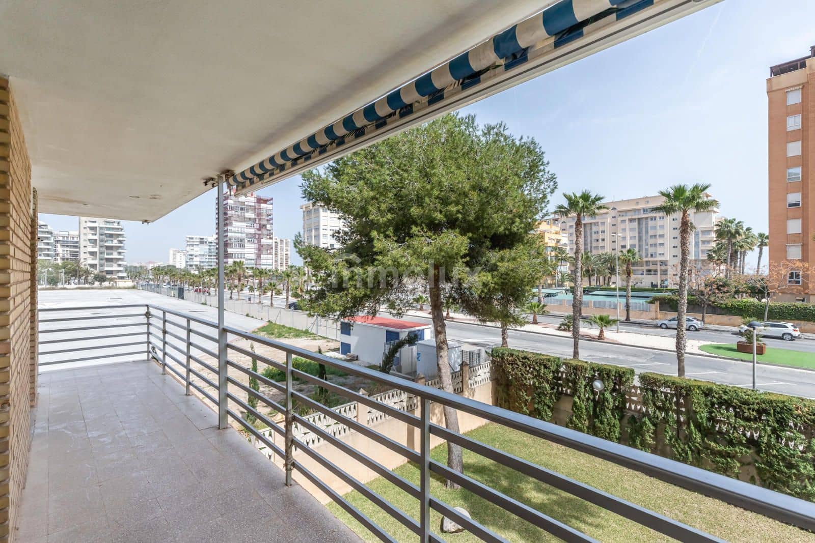 Piso de 3 habitaciones en Playa de San Juan en venta con piscina garaje - 350.000 € (Ref: 9064108)