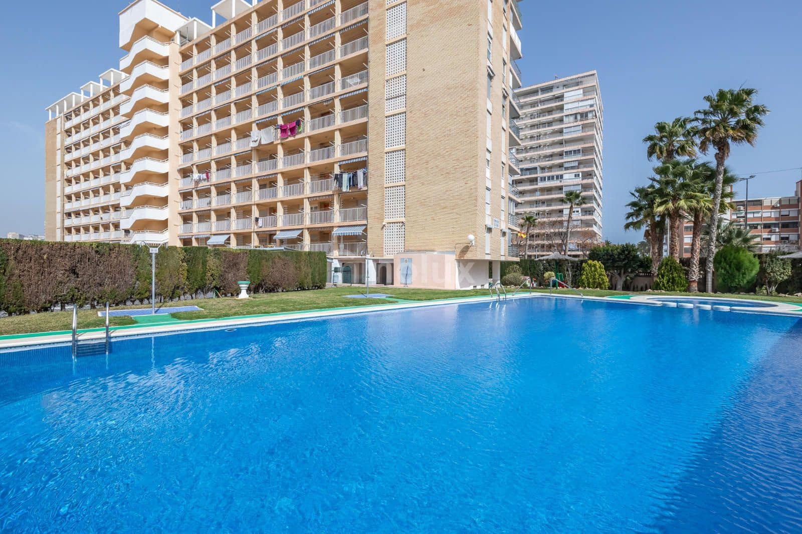 Piso de 3 habitaciones en Playa de San Juan en venta con piscina garaje - 350.000 € (Ref: 9064108)