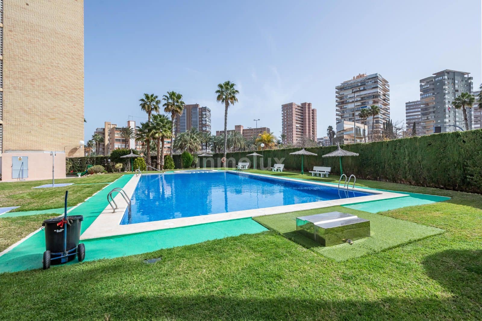 Piso de 3 habitaciones en Playa de San Juan en venta con piscina garaje - 350.000 € (Ref: 9064108)