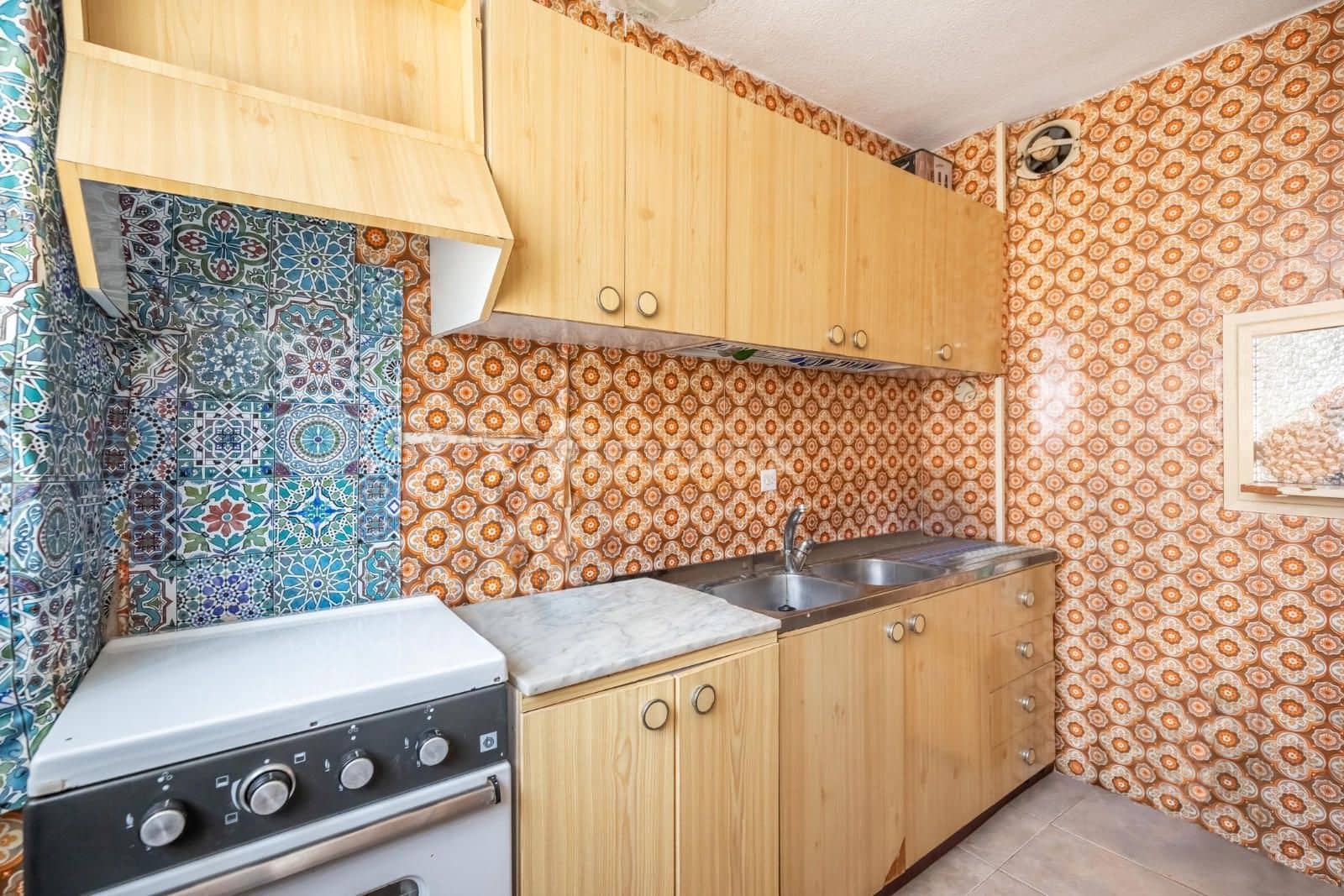 Piso de 3 habitaciones en Playa de San Juan en venta con piscina garaje - 350.000 € (Ref: 9064108)