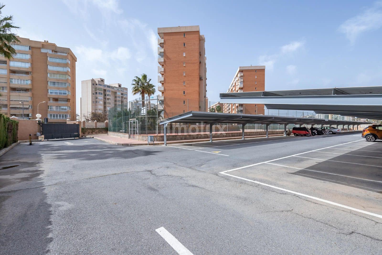 Piso de 3 habitaciones en Playa de San Juan en venta con piscina garaje - 350.000 € (Ref: 9064108)