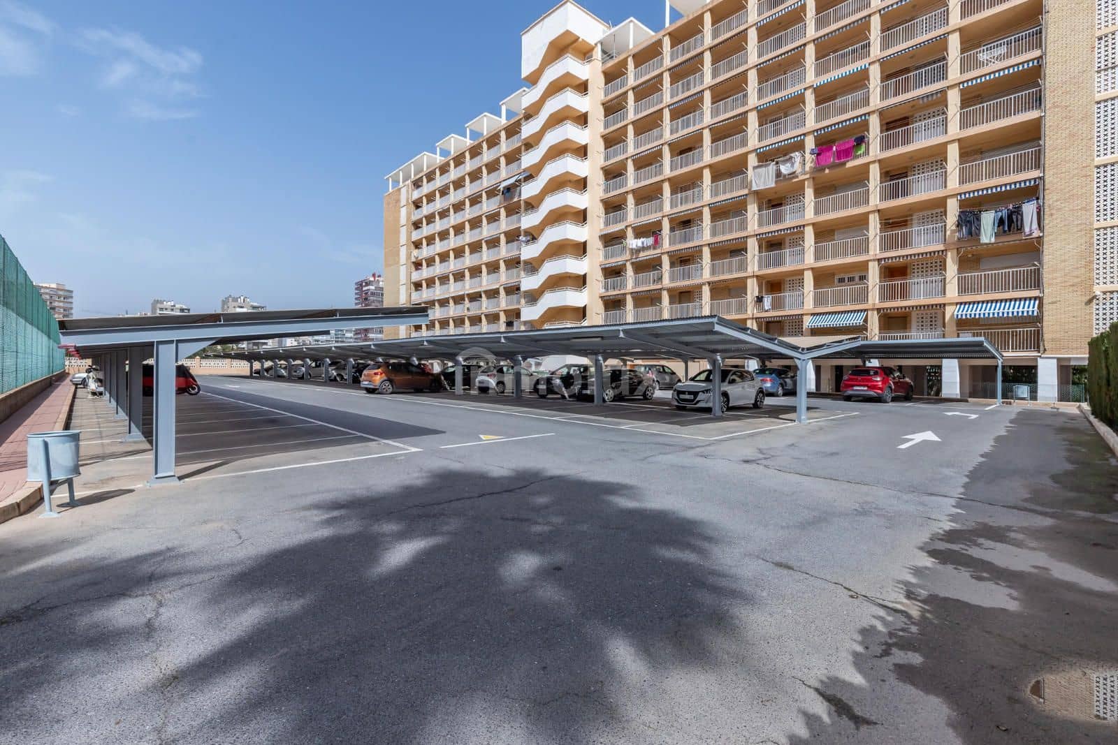 Piso de 3 habitaciones en Playa de San Juan en venta con piscina garaje - 350.000 € (Ref: 9064108)