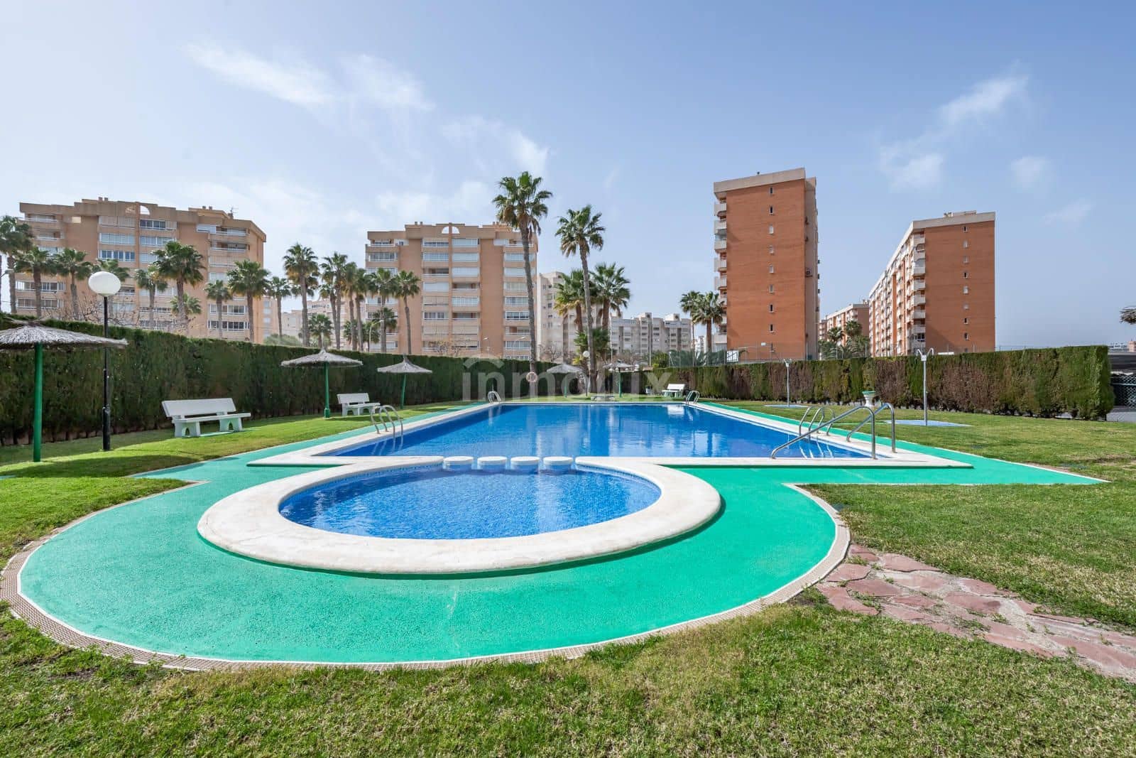 Piso de 3 habitaciones en Playa de San Juan en venta con piscina garaje - 350.000 € (Ref: 9064108)