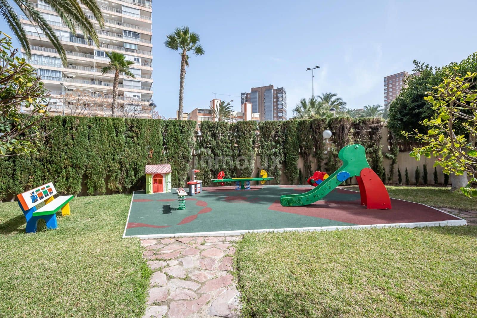 Piso de 3 habitaciones en Playa de San Juan en venta con piscina garaje - 350.000 € (Ref: 9064108)