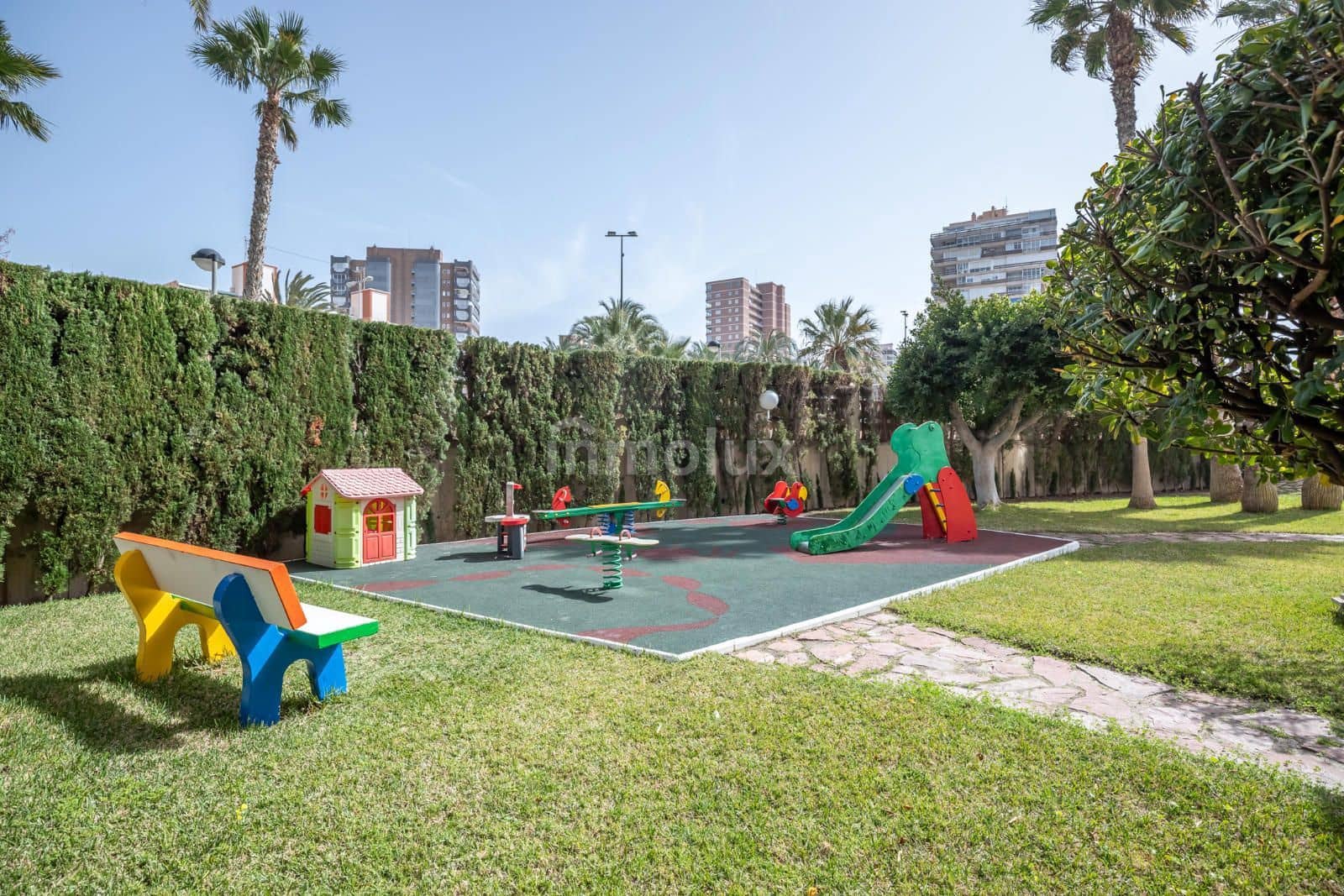 Piso de 3 habitaciones en Playa de San Juan en venta con piscina garaje - 350.000 € (Ref: 9064108)