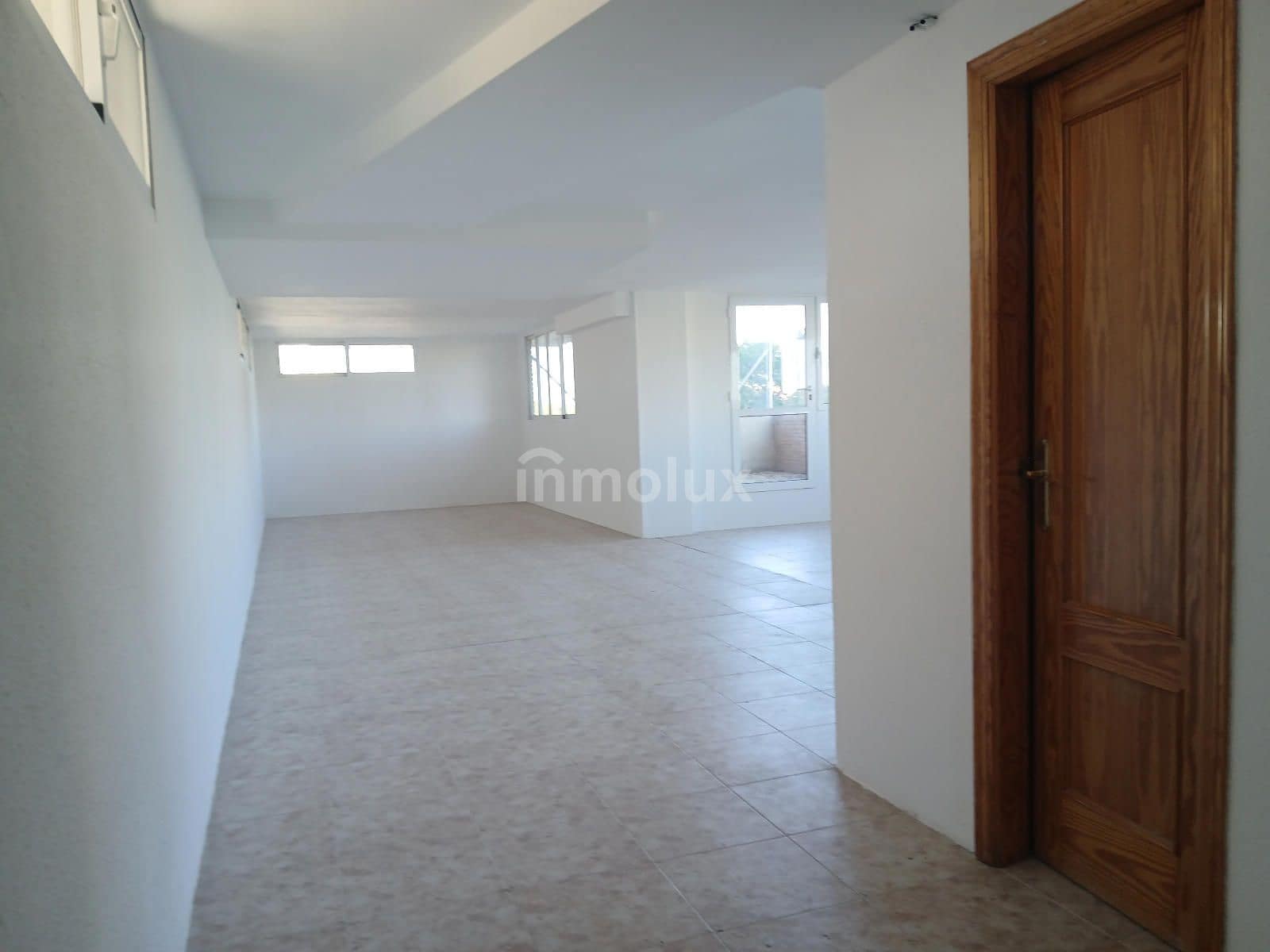 Kontor til leie i Alicante by med garasje - € 760 (Ref: 9064116)