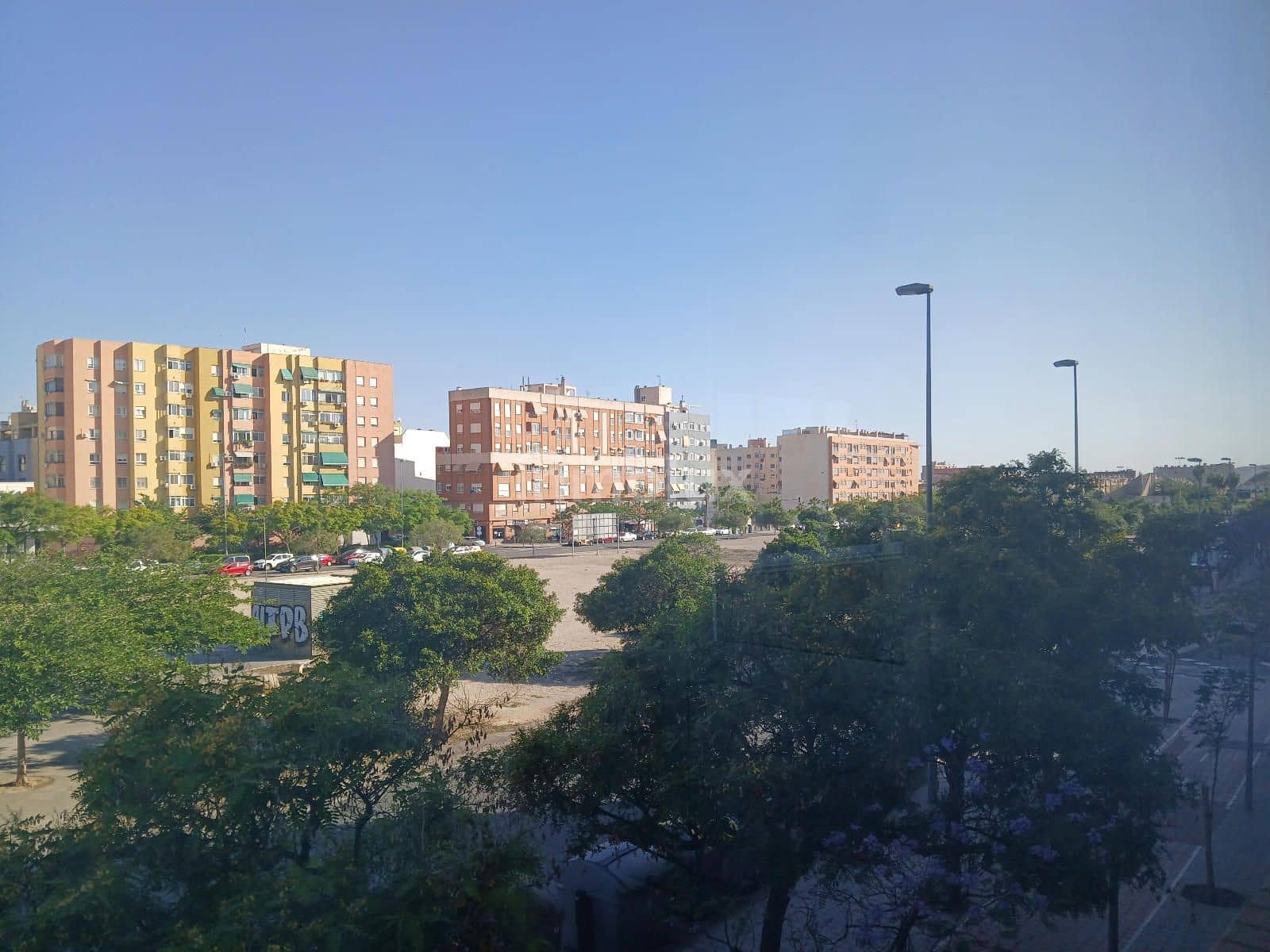 Kontor til leie i Alicante by med garasje - € 760 (Ref: 9064116)