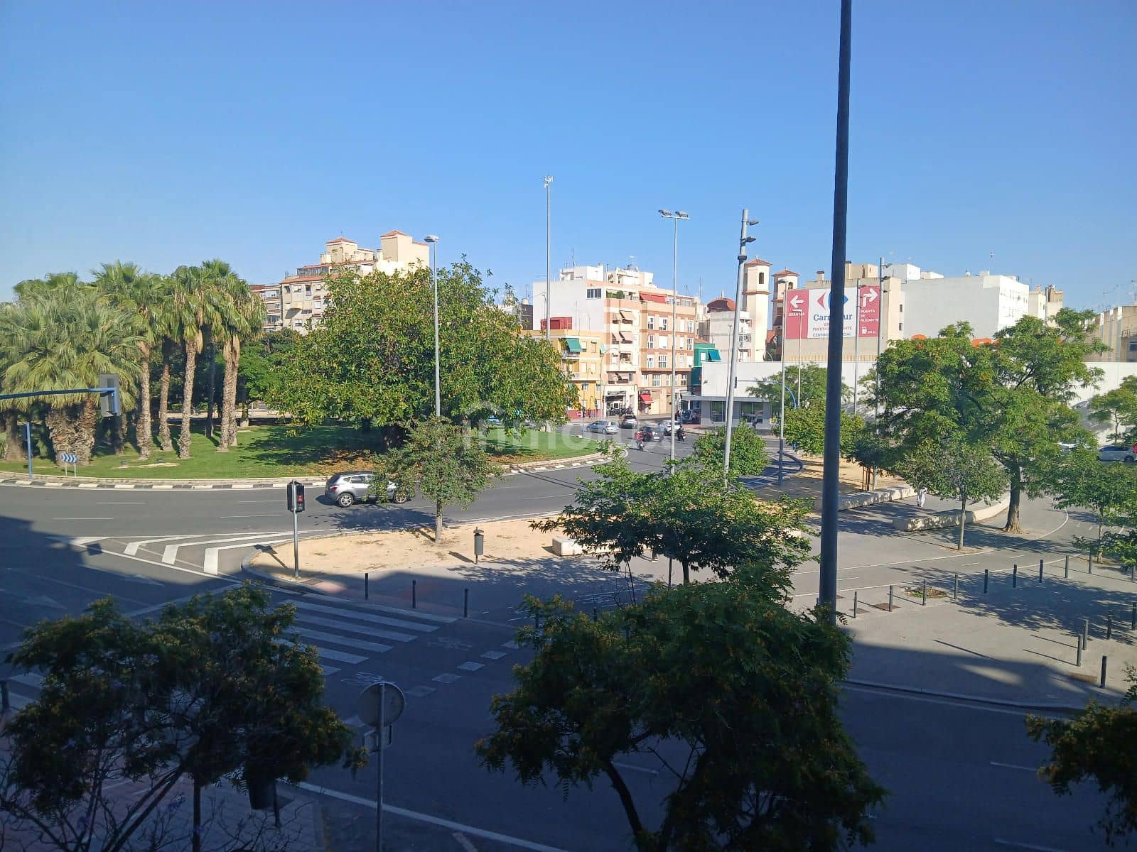 Kontor til leie i Alicante by med garasje - € 760 (Ref: 9064116)