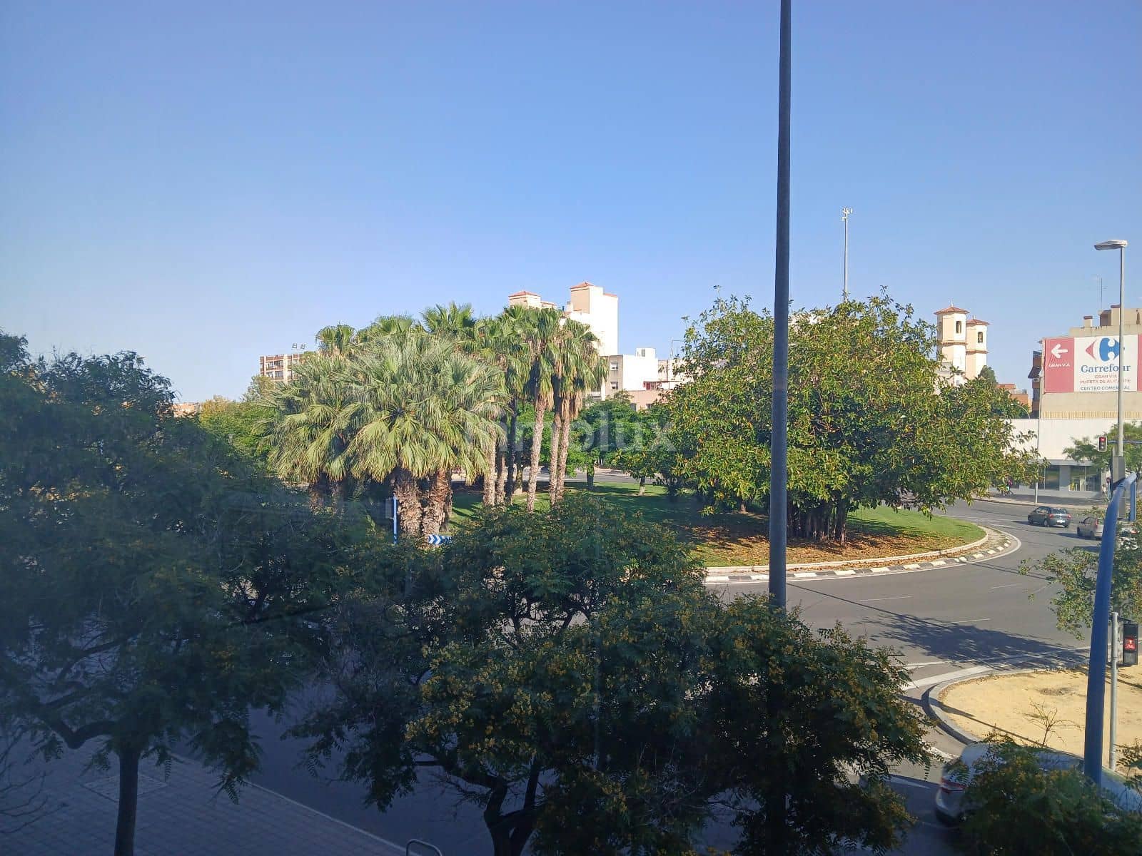 Kontor til leie i Alicante by med garasje - € 760 (Ref: 9064116)