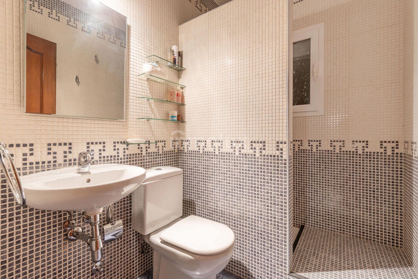 4 soveværelse Lejlighed til salg i Madrid by - € 1.468.000 (Ref: 9064118)