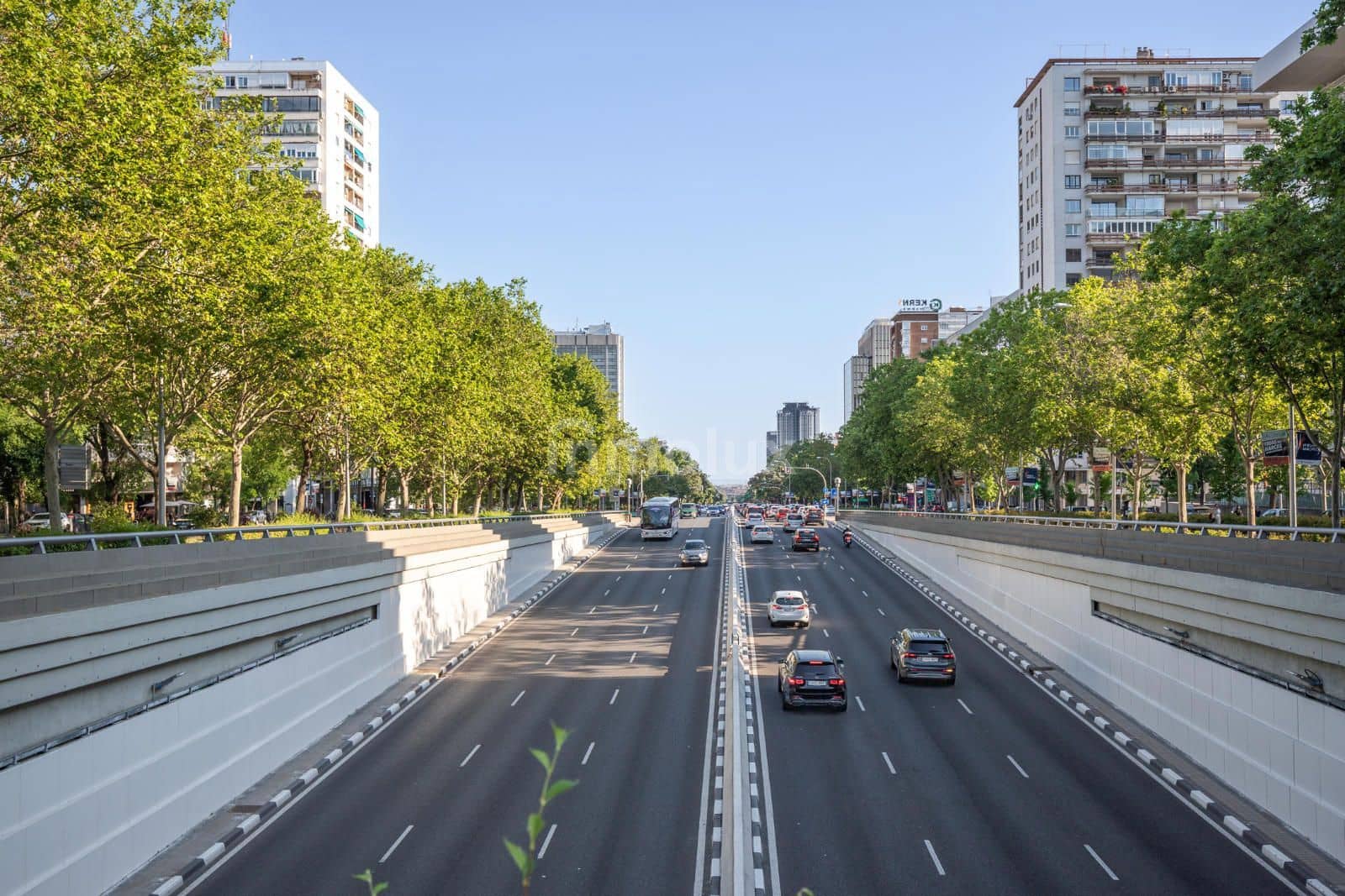 4 soveværelse Lejlighed til salg i Madrid by - € 1.468.000 (Ref: 9064118)