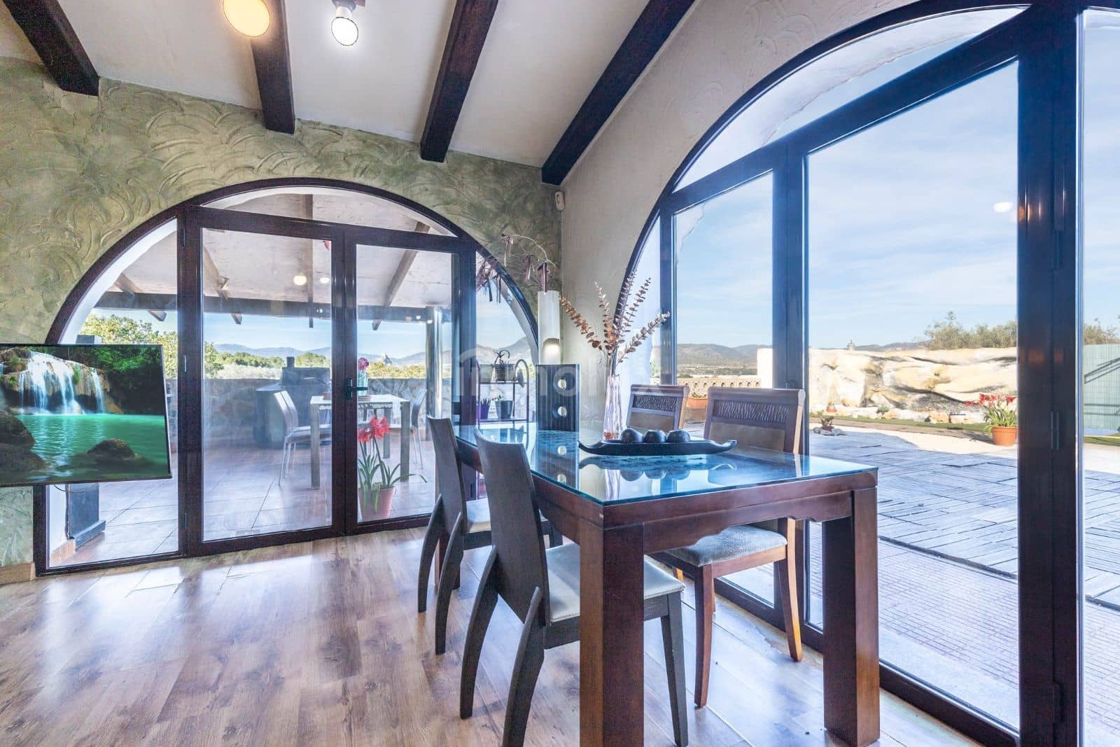 2 soveværelse Villa til salg i Sax med garage - € 240.000 (Ref: 9064129)