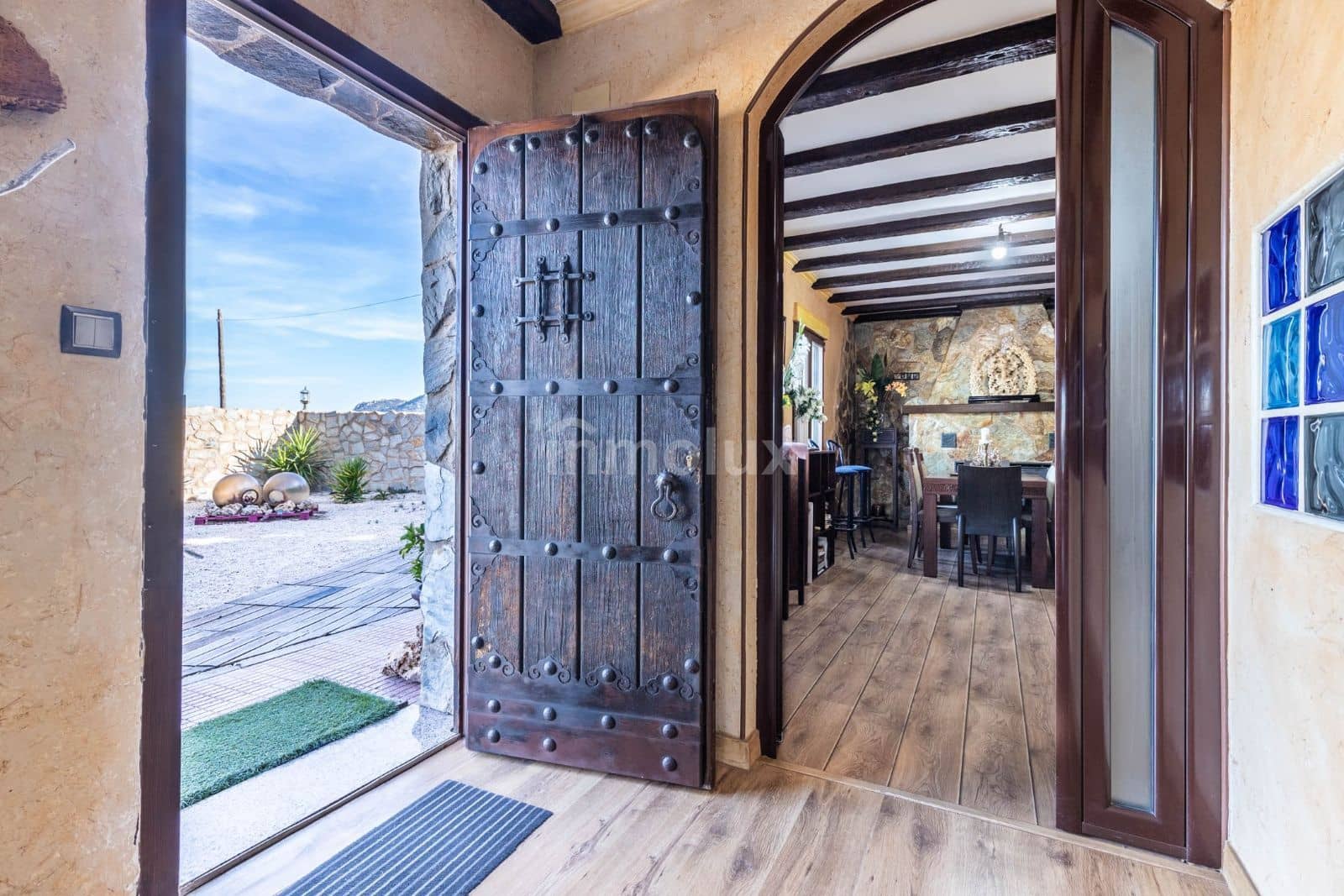 2 soveværelse Villa til salg i Sax med garage - € 240.000 (Ref: 9064129)