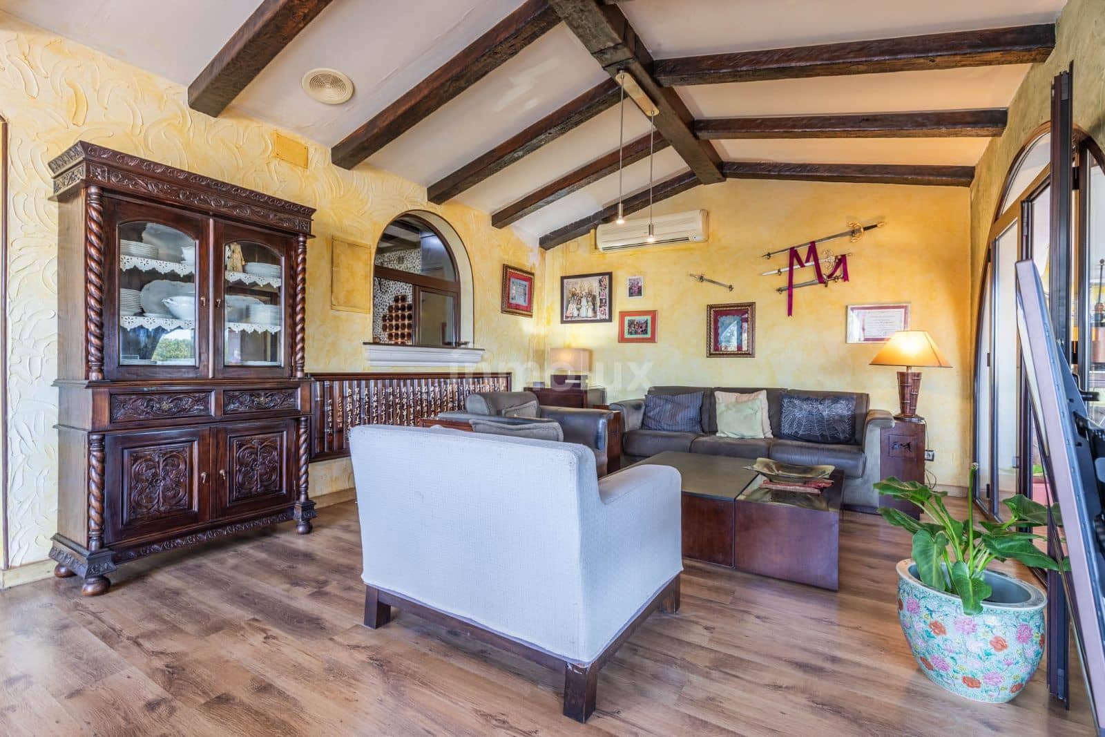 2 soveværelse Villa til salg i Sax med garage - € 240.000 (Ref: 9064129)