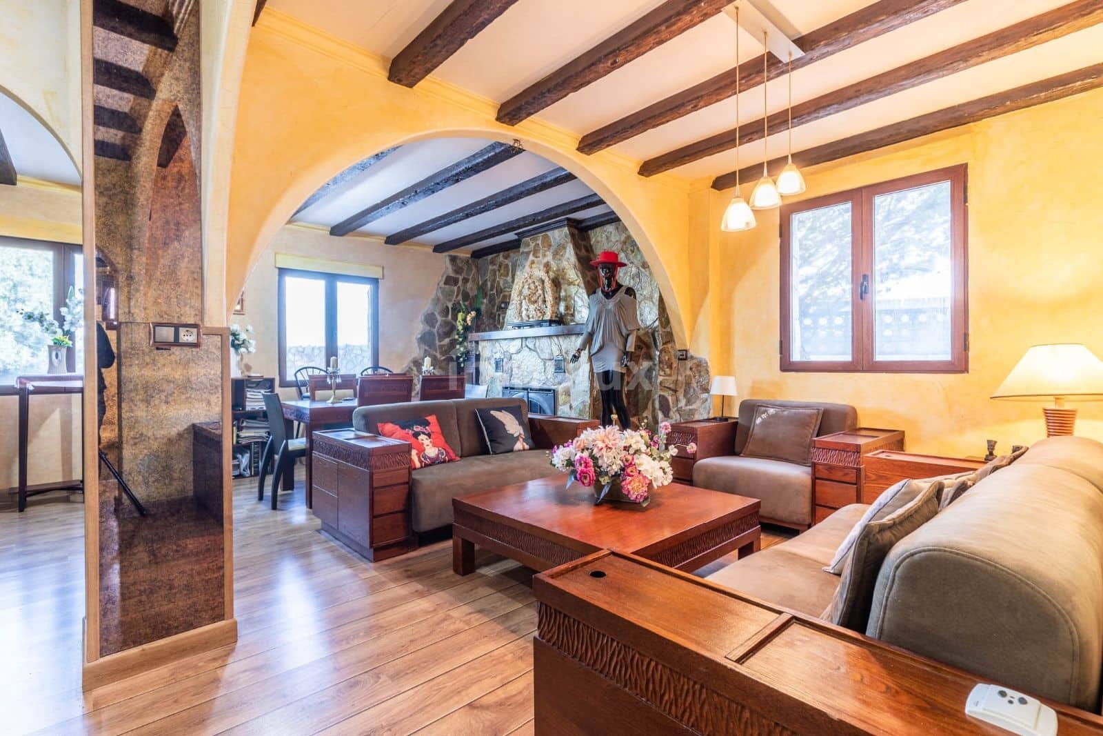 2 soveværelse Villa til salg i Sax med garage - € 240.000 (Ref: 9064129)