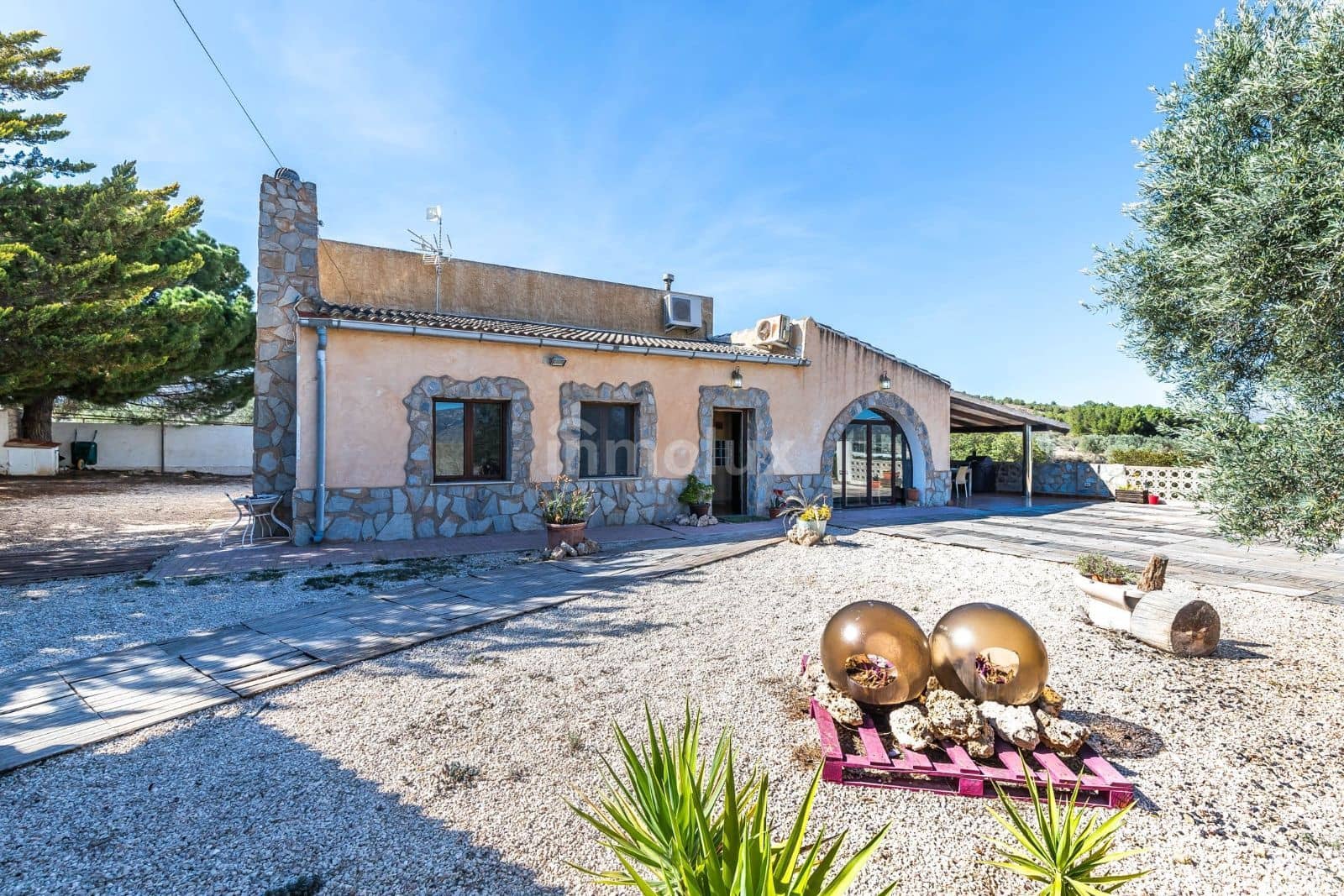 2 soveværelse Villa til salg i Sax med garage - € 240.000 (Ref: 9064129)