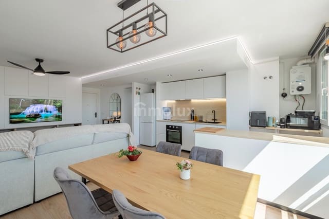 2 soverom Leilighet til salgs i Playa de San Juan, Alicante by med svømmebasseng garasje - € 365 000 (Ref: 9064137)