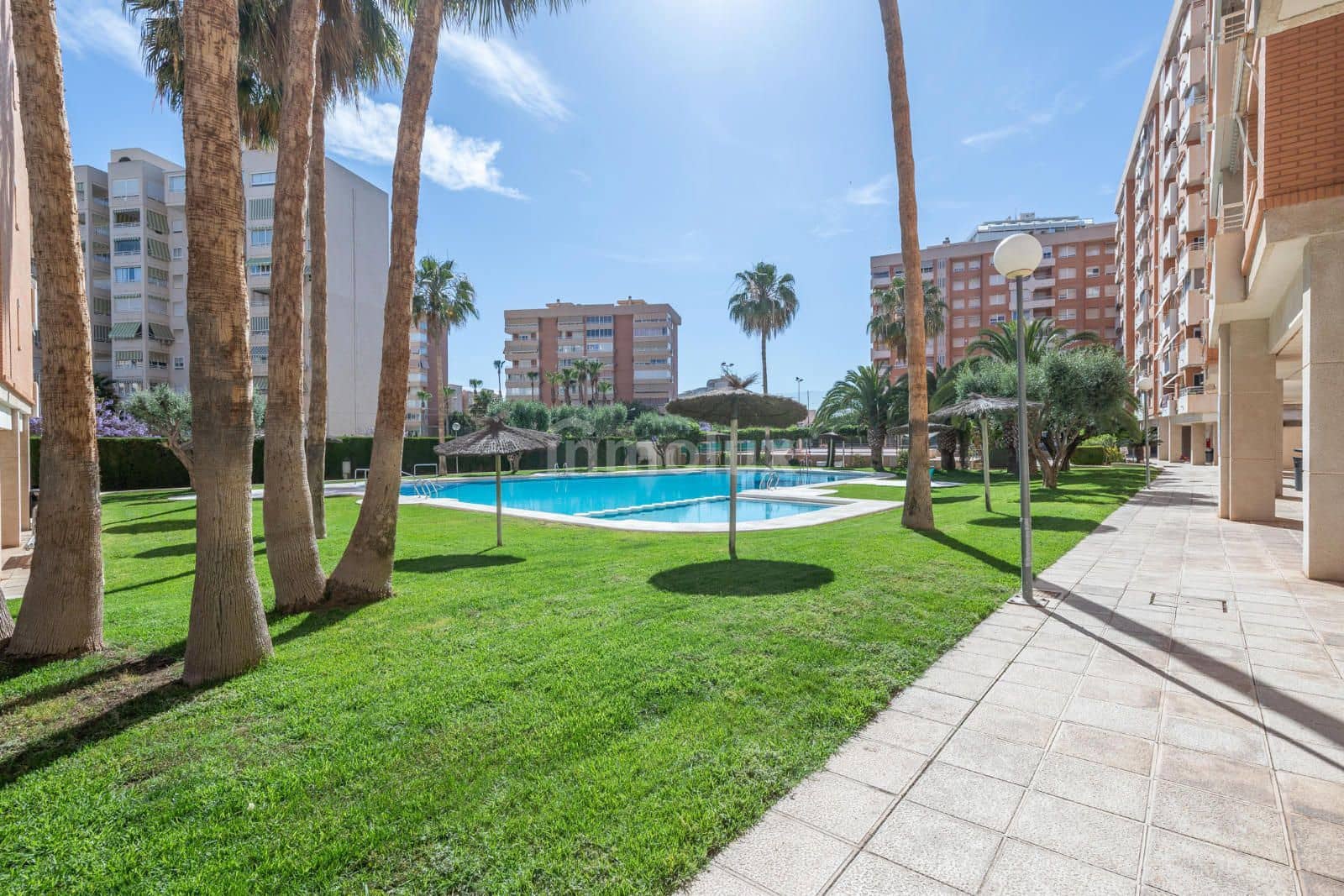 2 sovrum Lägenhet till salu i Playa de San Juan med pool garage - 365 000 € (Ref: 9064137)