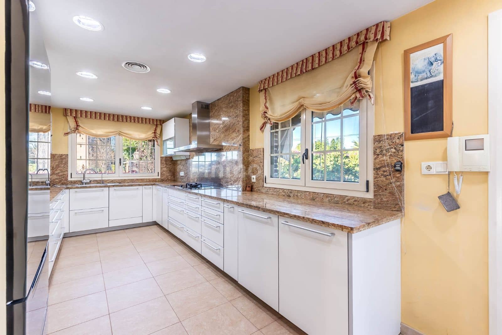 5 soveværelse Villa til salg i Alicante by med swimmingpool garage - € 1.600.000 (Ref: 9064142)