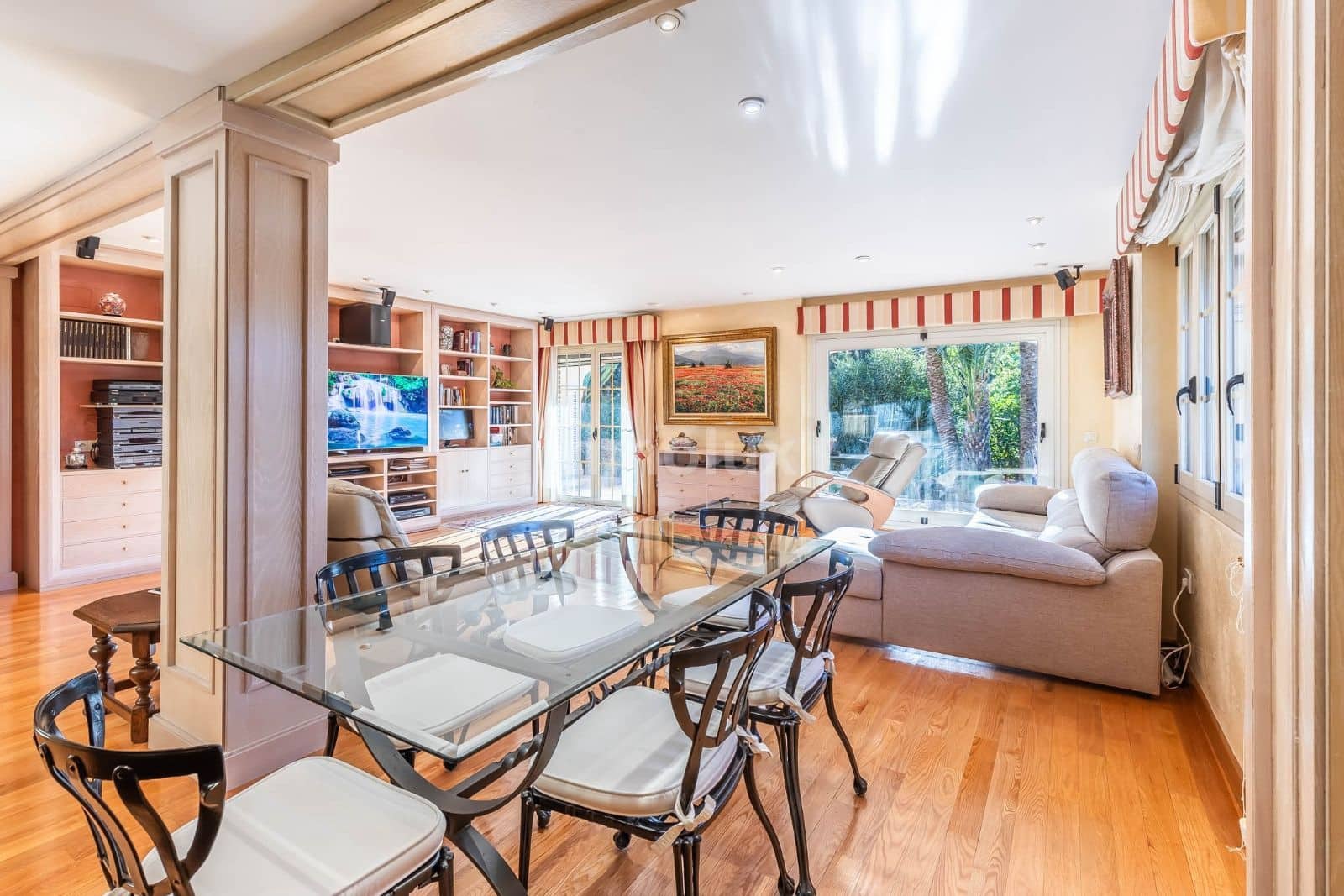 5 soveværelse Villa til salg i Alicante by med swimmingpool garage - € 1.600.000 (Ref: 9064142)