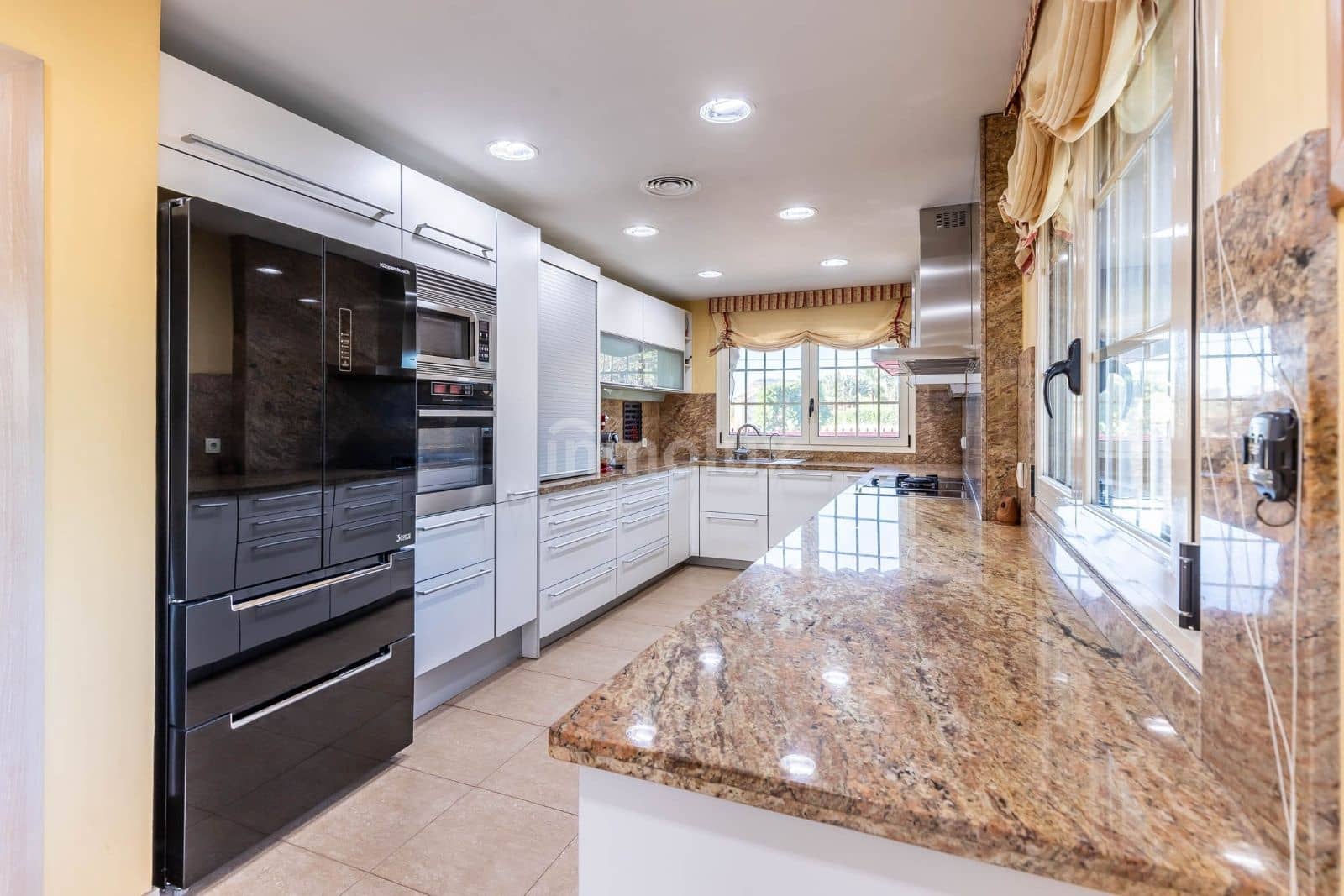 5 soveværelse Villa til salg i Alicante by med swimmingpool garage - € 1.600.000 (Ref: 9064142)