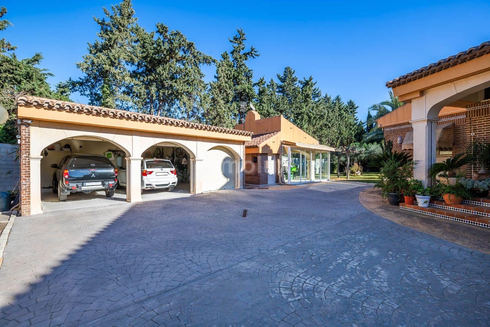 5 soveværelse Villa til salg i Alicante by med swimmingpool garage - € 1.600.000 (Ref: 9064142)