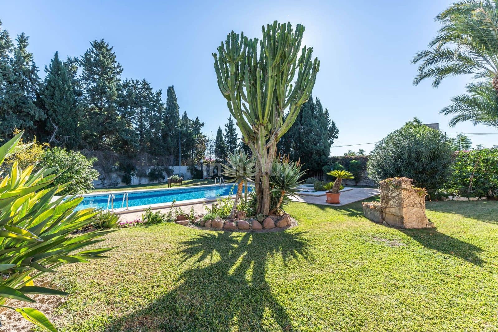 5 soveværelse Villa til salg i Alicante by med swimmingpool garage - € 1.600.000 (Ref: 9064142)