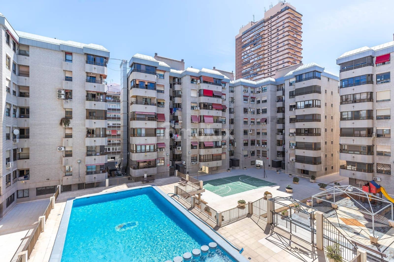 4 quarto Apartamento para venda em Alicante cidade com piscina garagem - 480 000 € (Ref: 9072825)