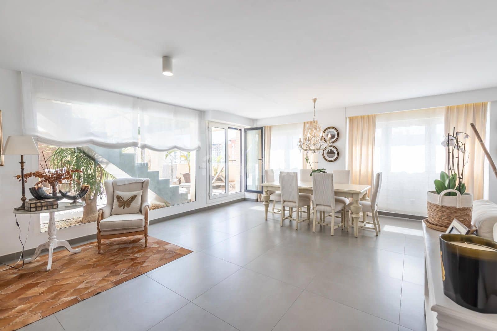 2 soveværelse Penthouse til salg i Playa de San Juan med swimmingpool garage - € 659.000 (Ref: 9101572)