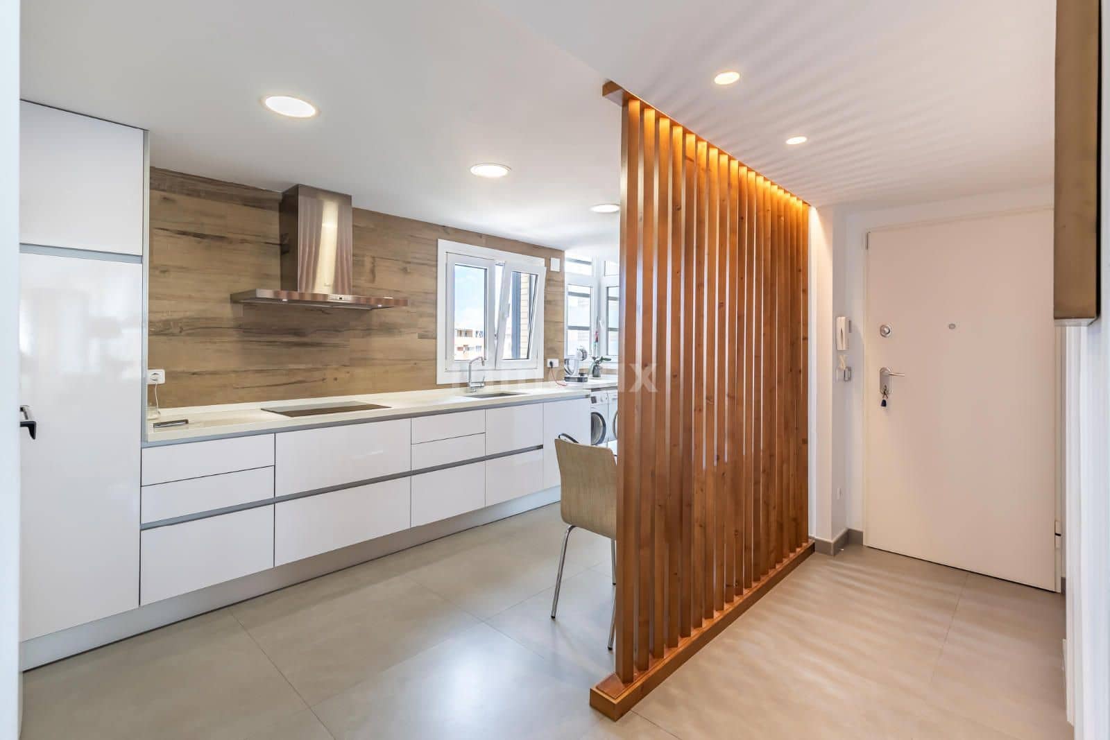 2 soveværelse Penthouse til salg i Playa de San Juan med swimmingpool garage - € 659.000 (Ref: 9101572)