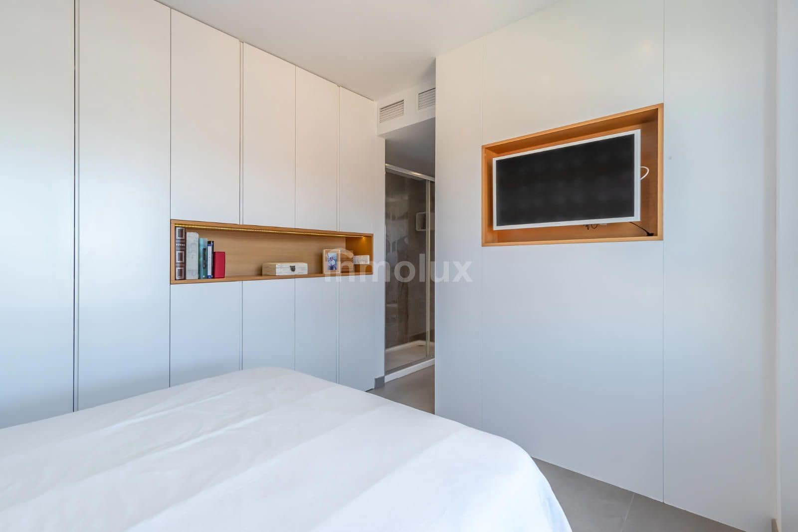 2 soveværelse Penthouse til salg i Playa de San Juan med swimmingpool garage - € 659.000 (Ref: 9101572)