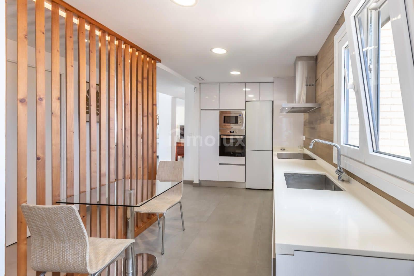 2 soveværelse Penthouse til salg i Playa de San Juan med swimmingpool garage - € 659.000 (Ref: 9101572)