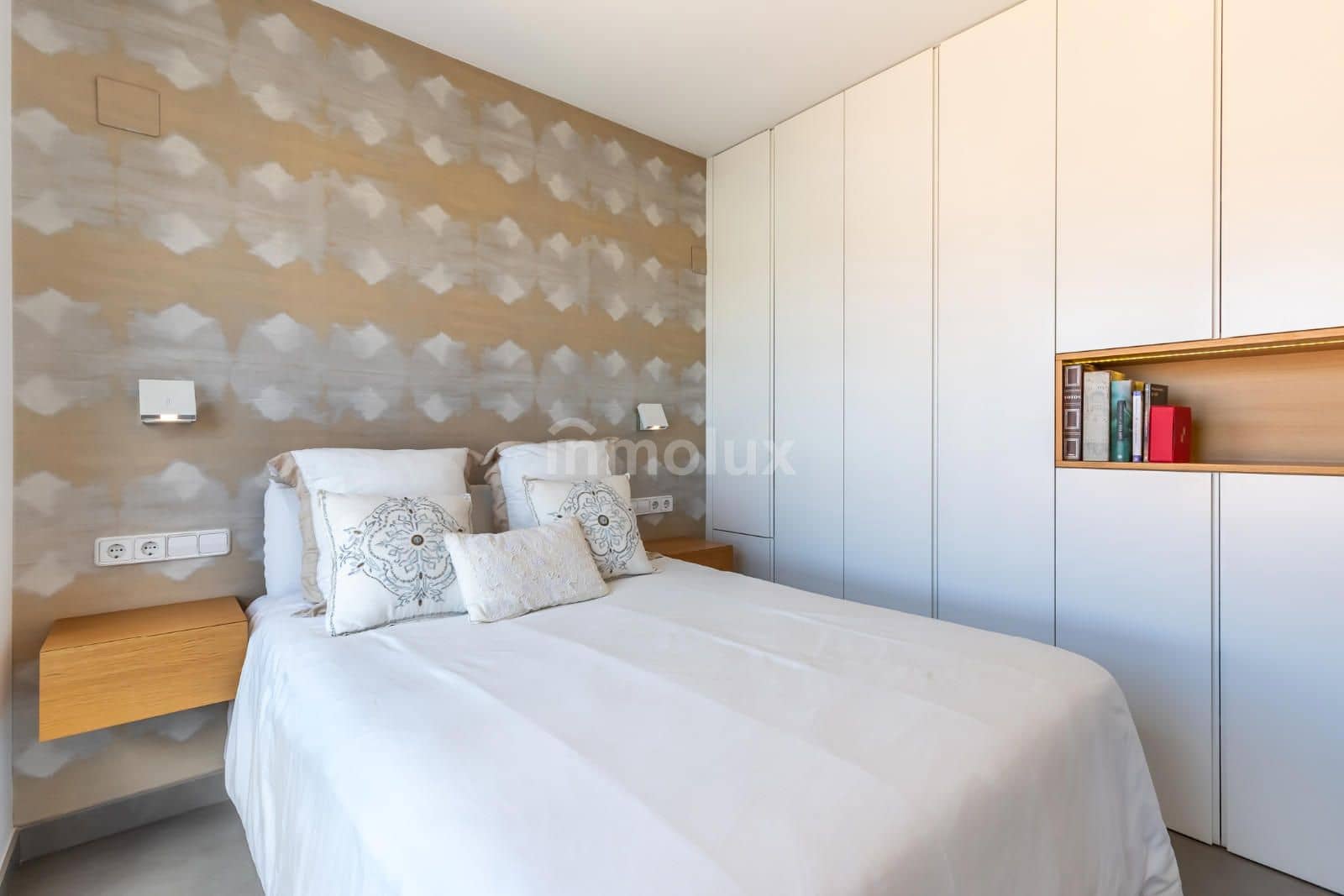 2 soveværelse Penthouse til salg i Playa de San Juan med swimmingpool garage - € 659.000 (Ref: 9101572)