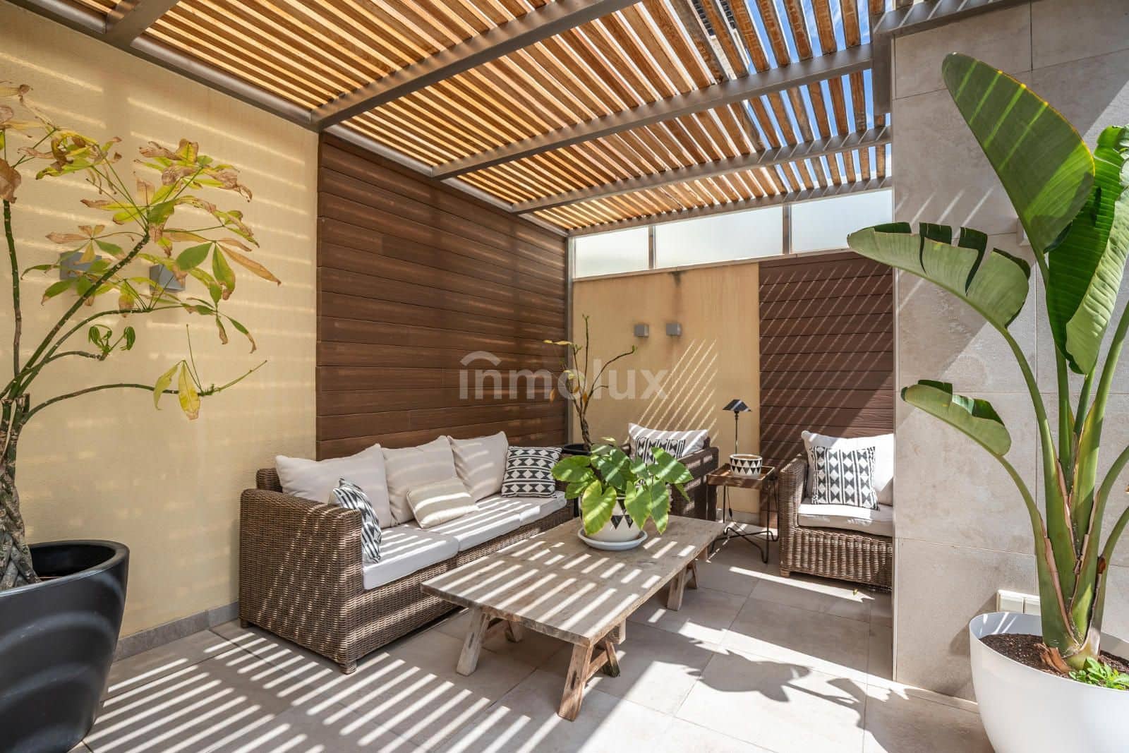 2 soveværelse Penthouse til salg i Playa de San Juan med swimmingpool garage - € 659.000 (Ref: 9101572)