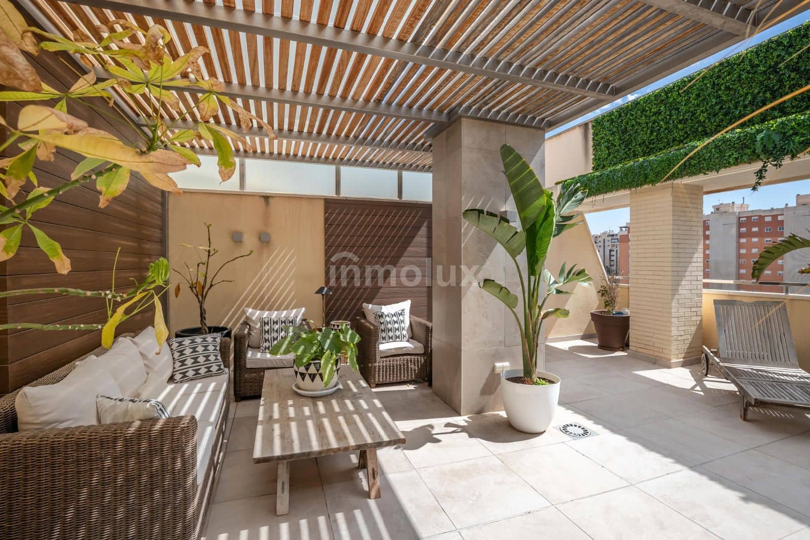 2 soveværelse Penthouse til salg i Playa de San Juan med swimmingpool garage - € 659.000 (Ref: 9101572)