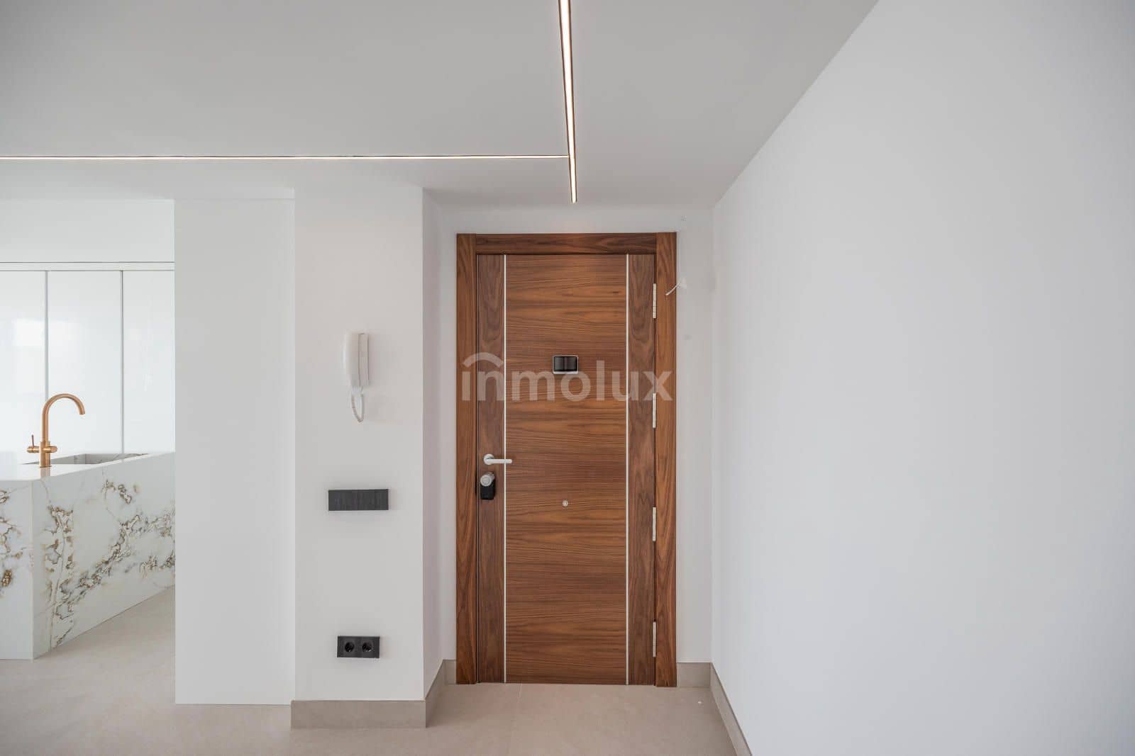 3 soverom Leilighet til salgs i Alicante by med svømmebasseng garasje - € 470 000 (Ref: 9118450)