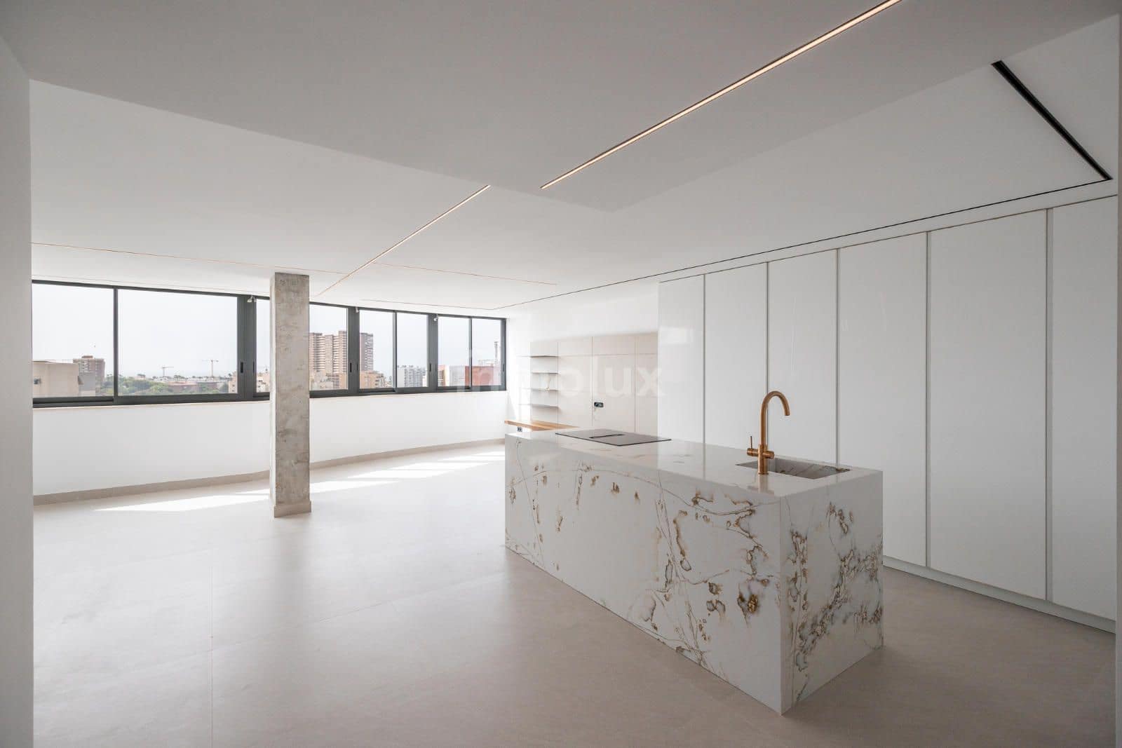 3 soverom Leilighet til salgs i Alicante by med svømmebasseng garasje - € 470 000 (Ref: 9118450)