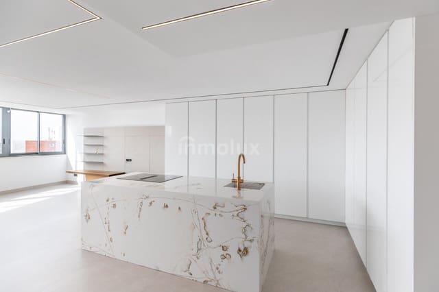 3 soveværelse Lejlighed til salg i Albufereta, Alicante by med swimmingpool garage - € 470.000 (Ref: 9118450)