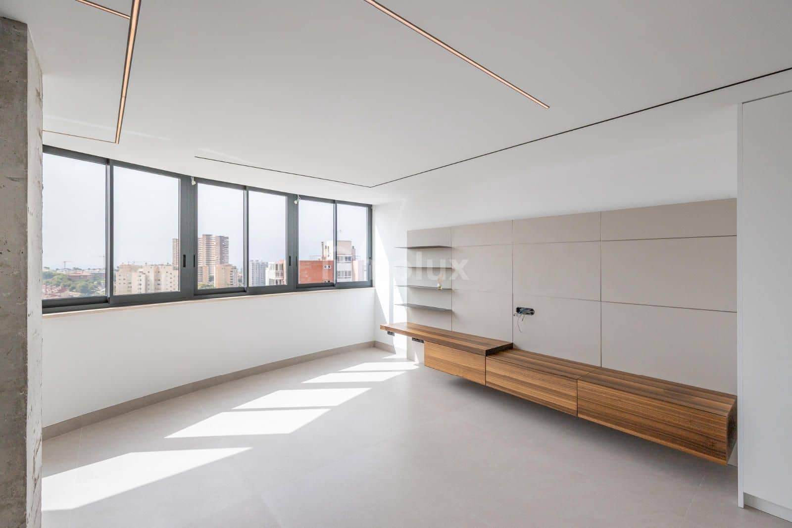 3 soverom Leilighet til salgs i Alicante by med svømmebasseng garasje - € 470 000 (Ref: 9118450)