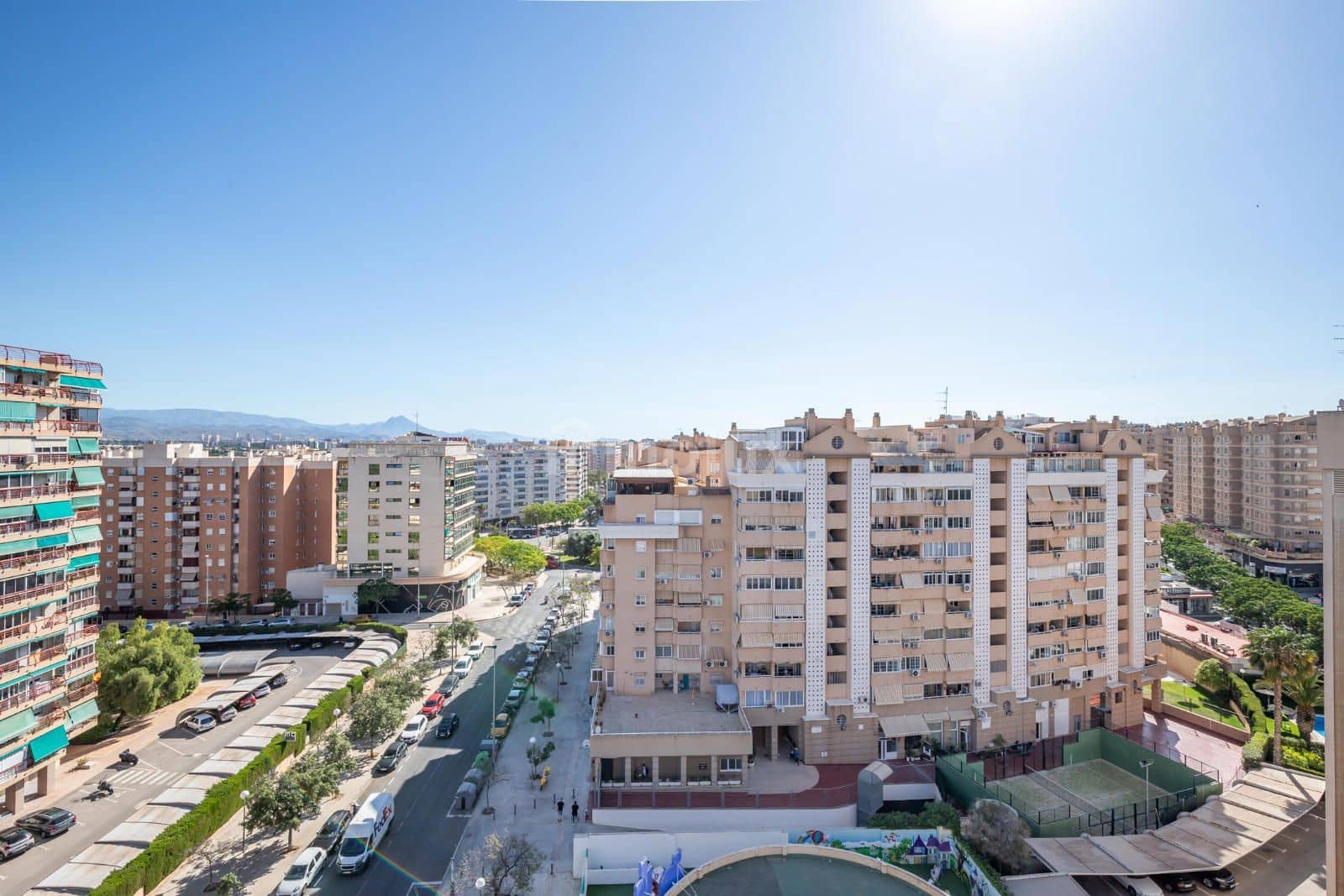 3 soverom Leilighet til salgs i Alicante by med svømmebasseng garasje - € 470 000 (Ref: 9118450)