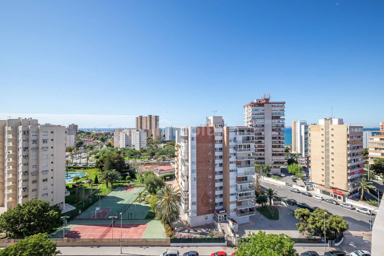 3 soverom Leilighet til salgs i Alicante by med svømmebasseng garasje - € 470 000 (Ref: 9118450)